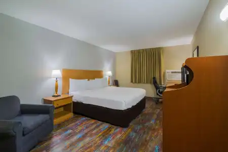 Americas Best Value Inn Fargo - 33