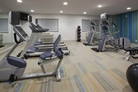 Holiday Inn Express & Suites Minneapolis – West End by IHG - 12