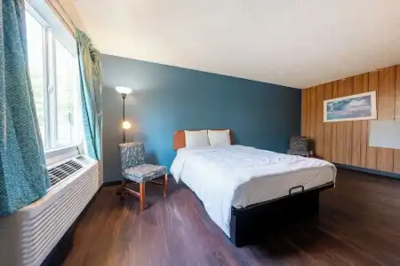 Best Value Inn by OYO Portland OR South East - 40