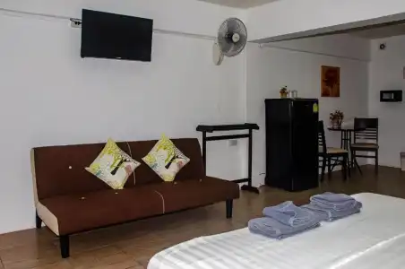 Allstar Guesthouse - 32