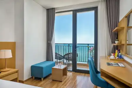 Seashore & Apartment - 111