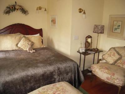 The Bissell House Bed and Breakfast - 9