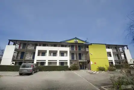 B&B Clermont-Ferrand Le Brézet Aéroport - 0