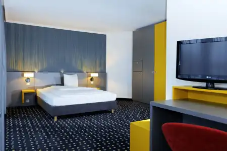 Ibis Styles Stuttgart - 2