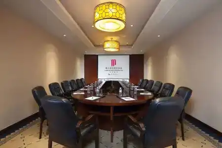 Jinjiang West Capital International - 13