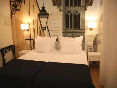 Lisbon Style Guesthouse - 66