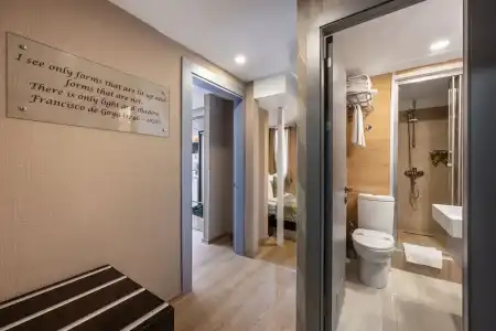 Gallery Residence & - 157