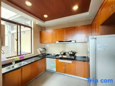 Tranquil Shores Holiday Apartments - 281
