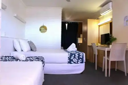 Camden Motor Inn - 57