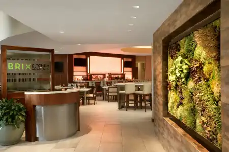 DoubleTree Suites by Hilton Phoenix - 44