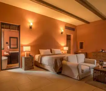 Town Square Suites by Toscana Valley - 19