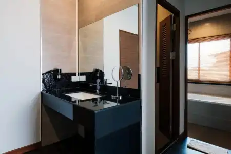 Wealth Boutique - 181