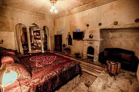Oread Cave Suites - 309