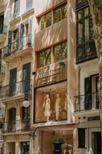 Nivia Born Boutique - 0