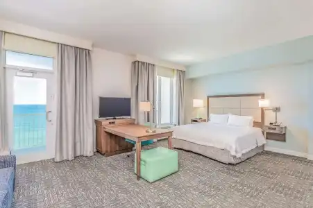 Hampton Inn and Suites Panama City Beach/Beachfront - 108