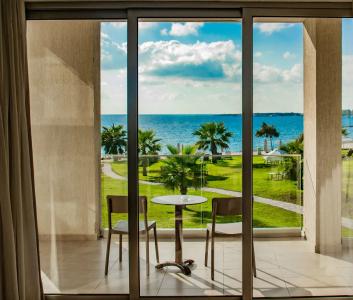 Gold Lagoon Kosher - by Amphora & Suites - 40