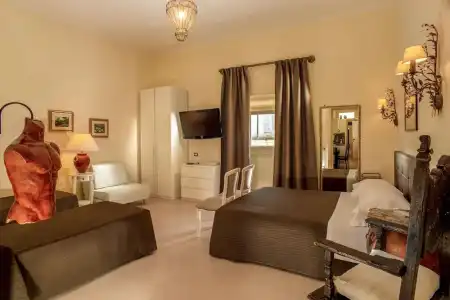 Roma Central Guest House - 101