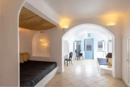 Above Blue Suites - 124