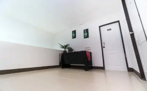 Kamala's Guesthouse - 9
