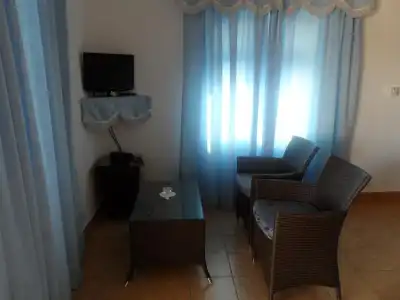 Divers Lodge Guest House - 5