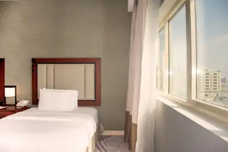 DoubleTree by Hilton - 7