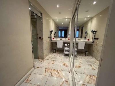 Best Western Premier CMC Girona - 41