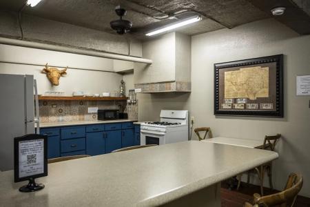 Gardner & Hostel - 53