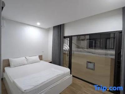 Era Apartment Lac Long Quan - 47