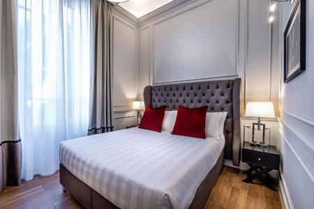 Ungherese Small Luxury - 71