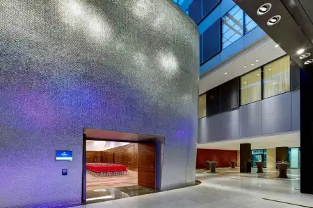 Hilton Frankfurt Airport - 10