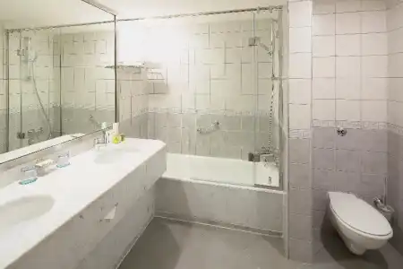 Occidental Sharjah Grand - 54
