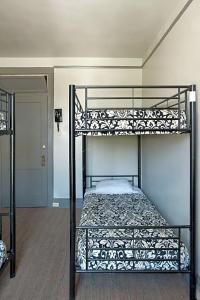 Gardner & Hostel - 113