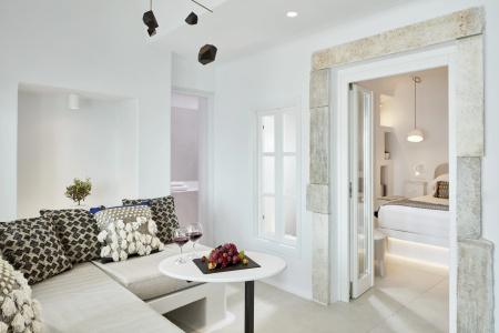 Cosmopolitan Suites - 4
