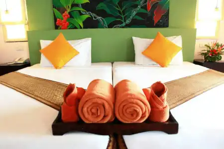 Koh Ngai Cliff Beach Resort - 5