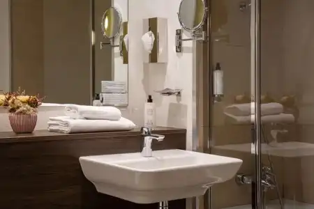 Best Western Royal Caen - 63