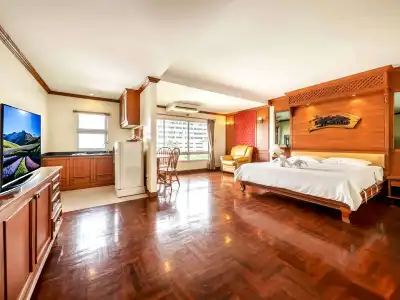 Royal Ivory Sukhumvit Nana - 27