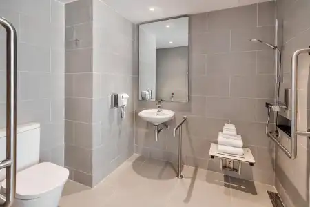 Holiday Inn Express Bangkok Soi Soonvijai by IHG - 34