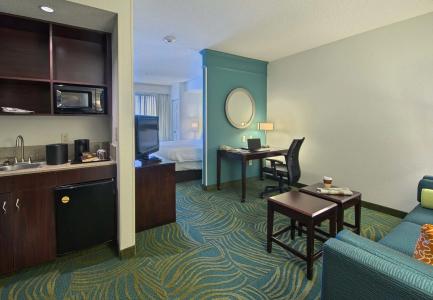 Fairfield Inn & Suites Greensboro Wendover - 4