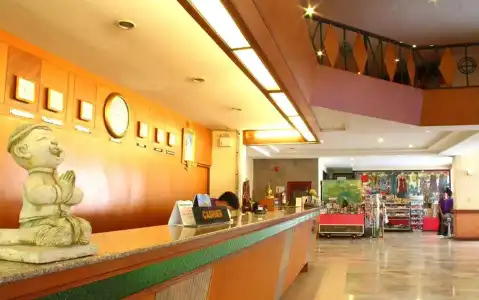 Mike Beach Resort Pattaya - 8