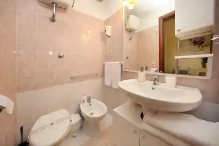 Tibullo Guesthouse - 38