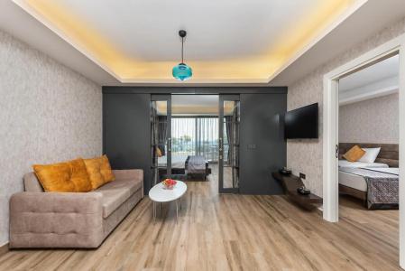 Elite Luxury Suite & Spa - 6
