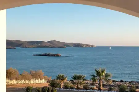 Sea View Studios - 91