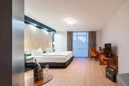 PLAZA INN Koln - 61