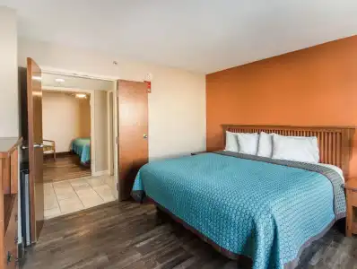 Mountain Vista Inn & Suites - 40