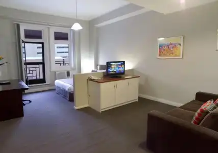 Adelaide Mansions Serviced Apartments - 3