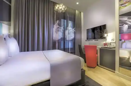 Lyric Paris - 75