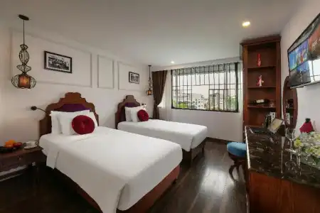 Vision Premier & Spa - 75
