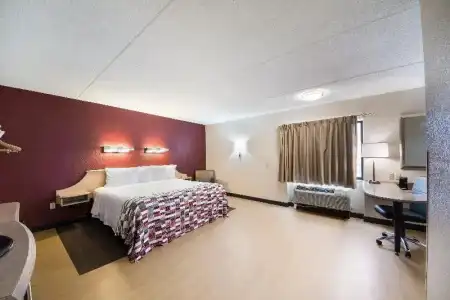 Red Roof Inn Laredo - 51