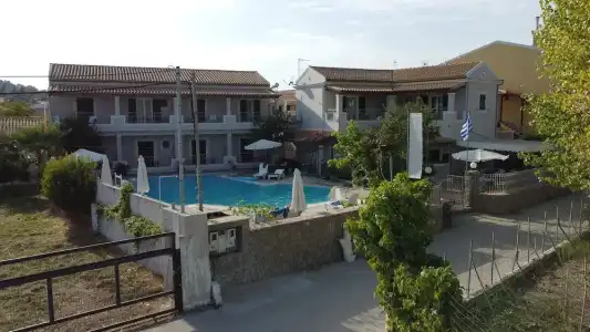 Toni's Guesthouse - 30