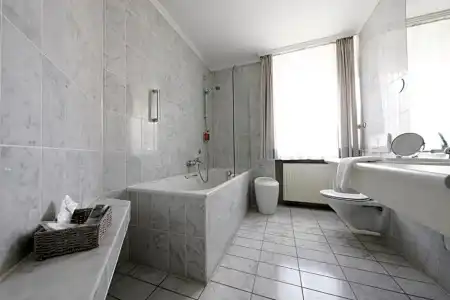 Bayerischer Hof - 69